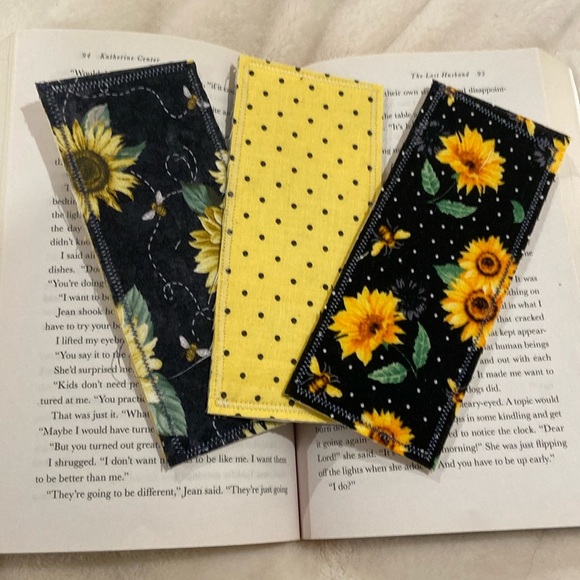 Quilted sunflower 🌻 bookmarks set of three - Picture 2 of 3